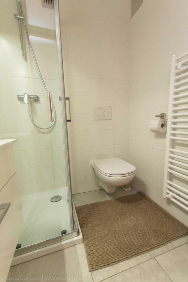 Apartments Peter & Free Parking ลูบลิยานา ภายนอก รูปภาพ