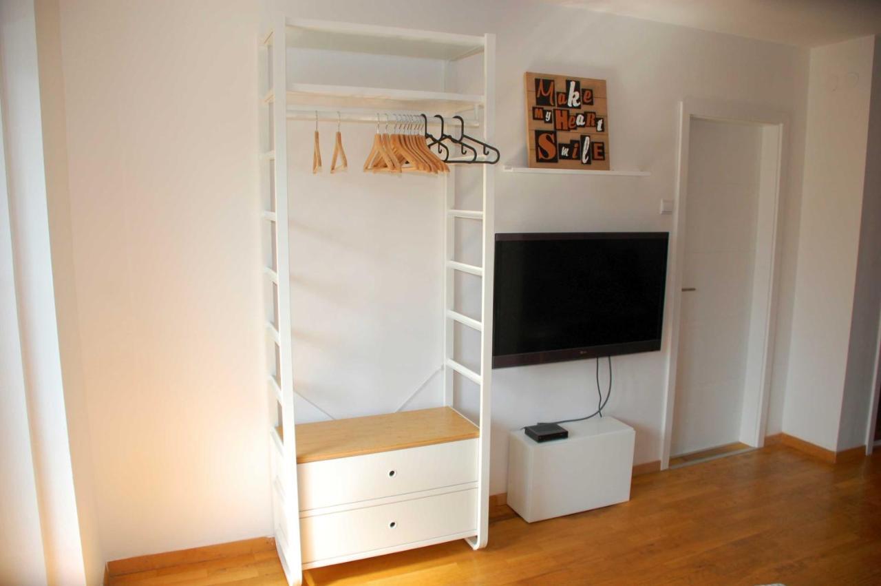 Apartments Peter & Free Parking ลูบลิยานา ภายนอก รูปภาพ